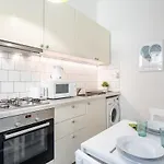 Lovely & Cozy With A C Apartament