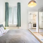 Apartamento Lovely & Cozy With A C Budapest