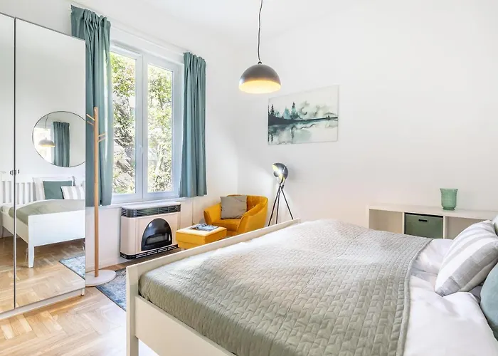 Lovely & Cozy With A C Apartament
