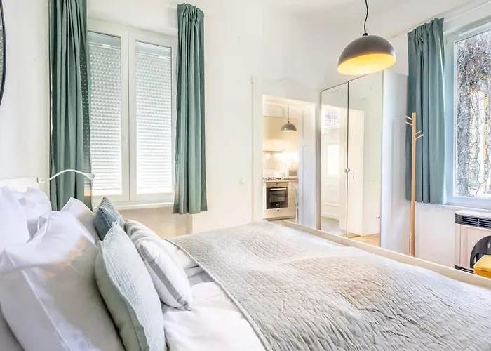 Lovely & Cozy With A C Apartament *