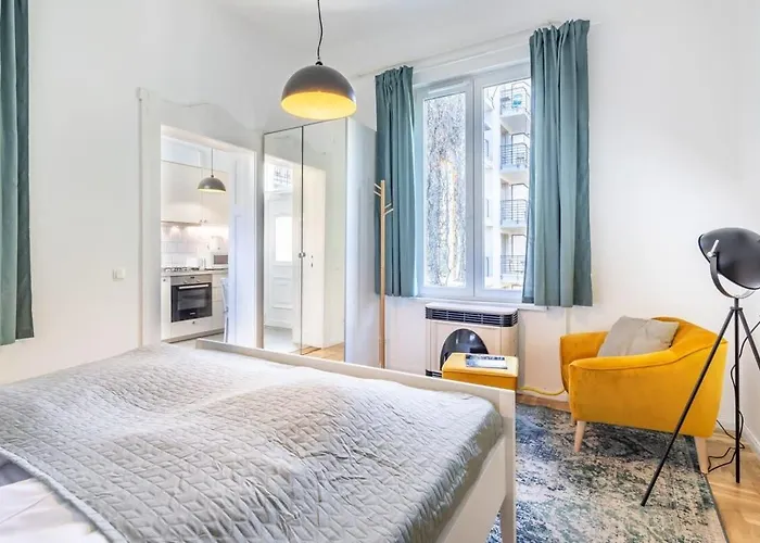 Lovely & Cozy With A C Apartmán